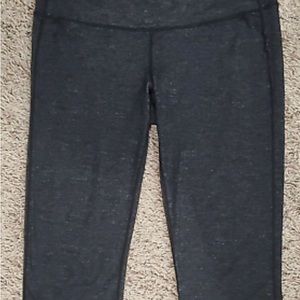 Athleta Odyssey Chaturanga heathered black Capri legging pants sz XL